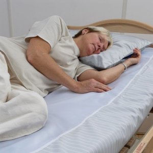 wendylett 2way satin slide base sheet for shared bed